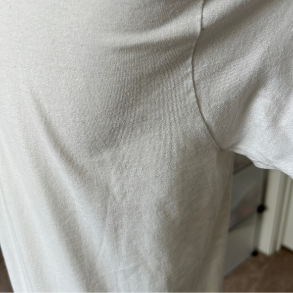 Fruit of the Loom Vintage LOVE Classic Bunny Graphic White T-Shirt Size Medium - Picture 9 of 12